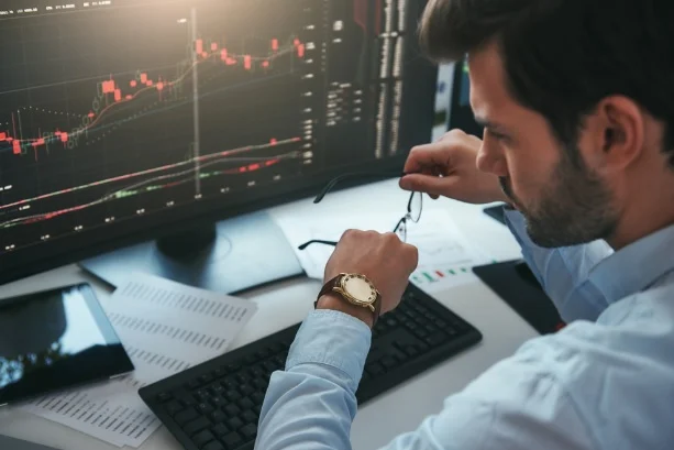 lavori da casa online ben pagati trader