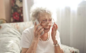 anziana truffata al telefono falso investimento