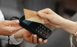 differenza bancomat carta di credito